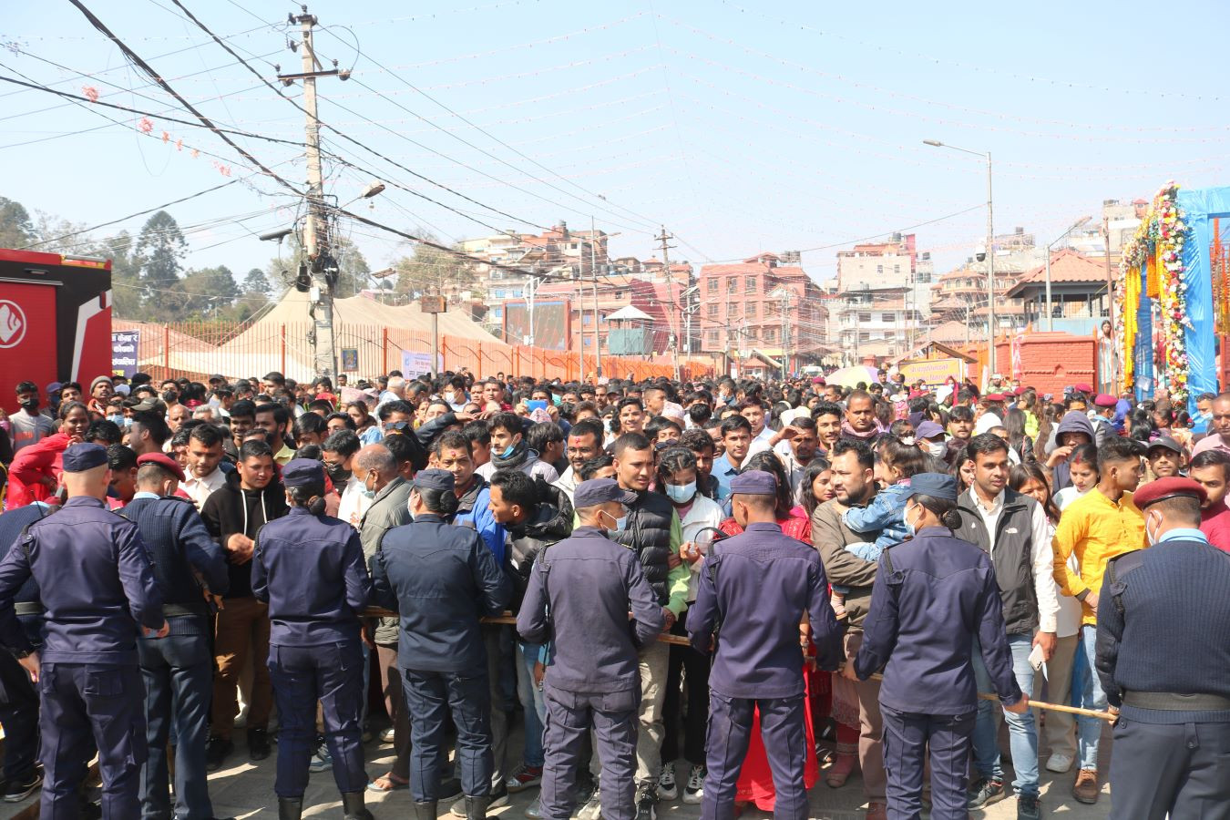 दिउँसोसम्म चार लाखले गरे पशुपतिनाथको दर्शन